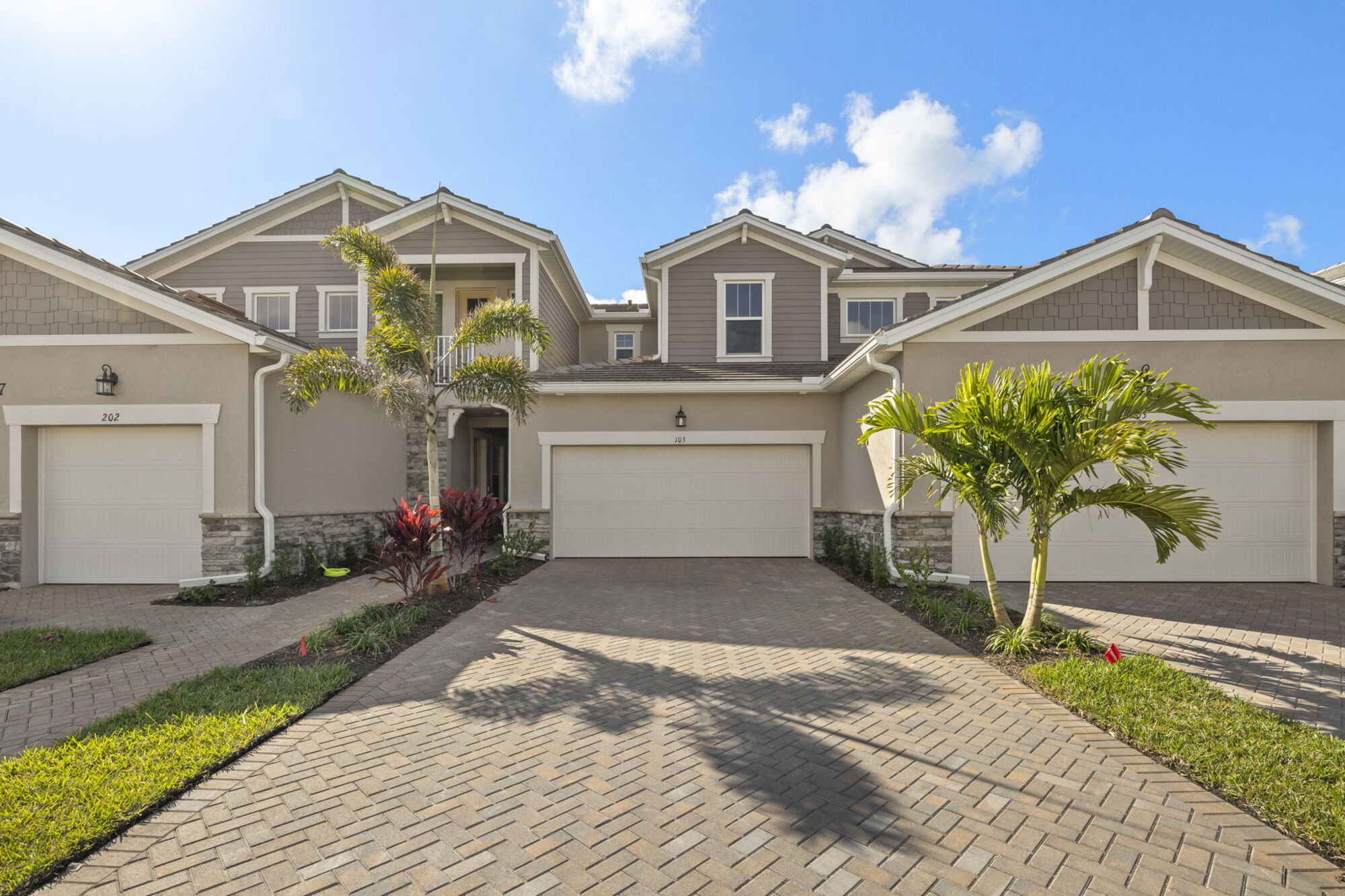 paver drive, garage entry, condo, craftsman