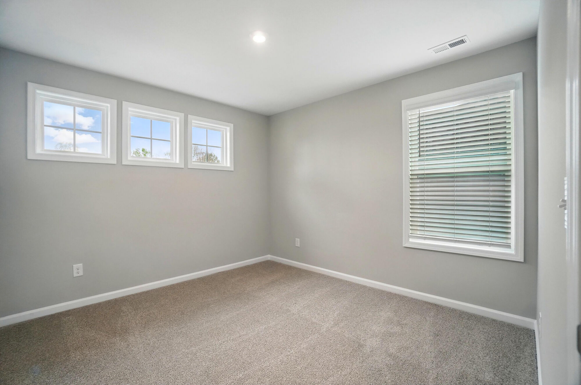 Additional upstairs bedroom