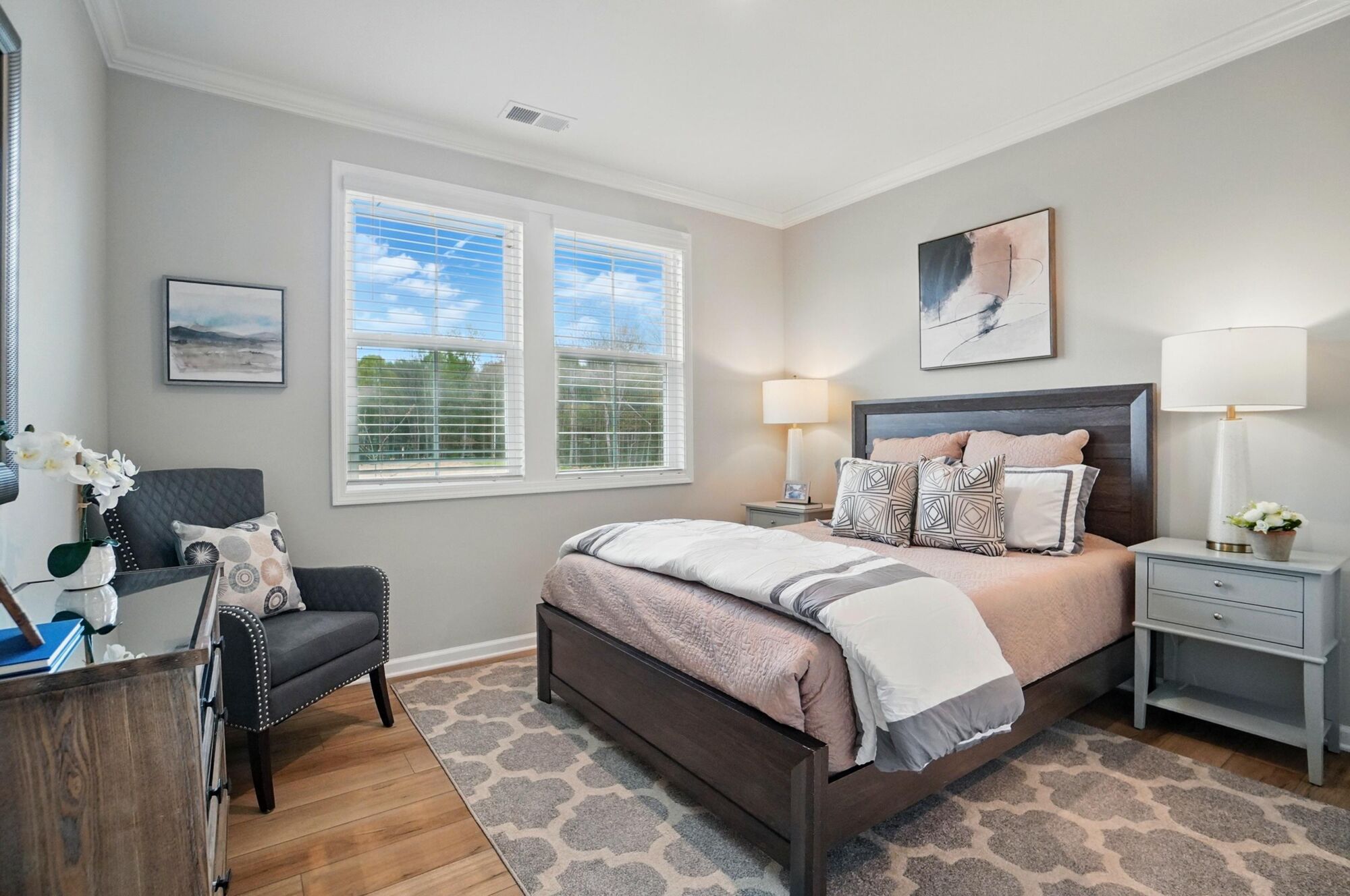 Downstairs guest suite