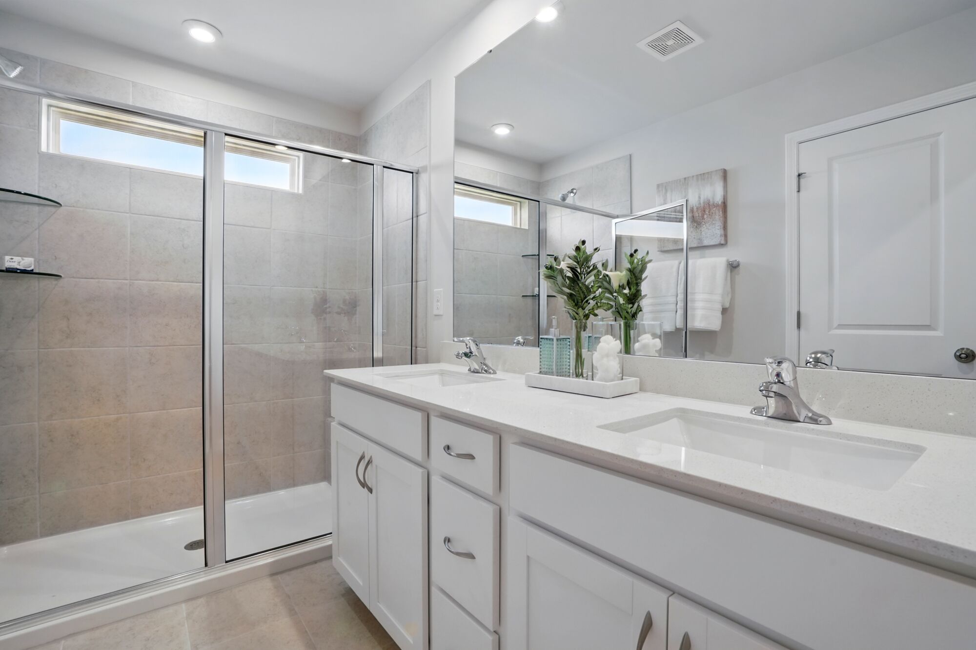 Owner's private full bath