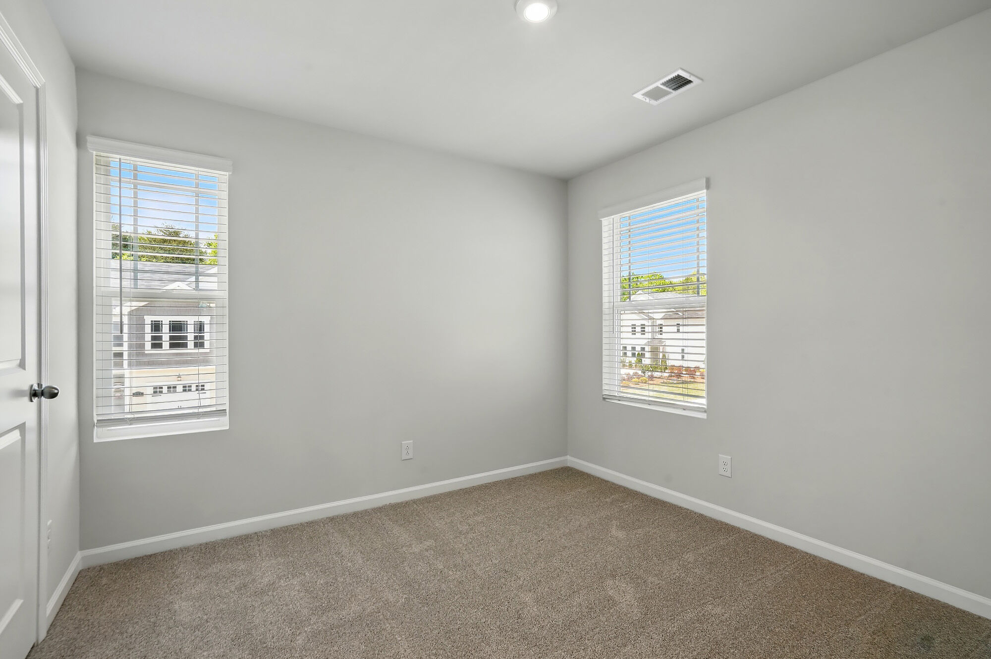Additional upstairs bedroom