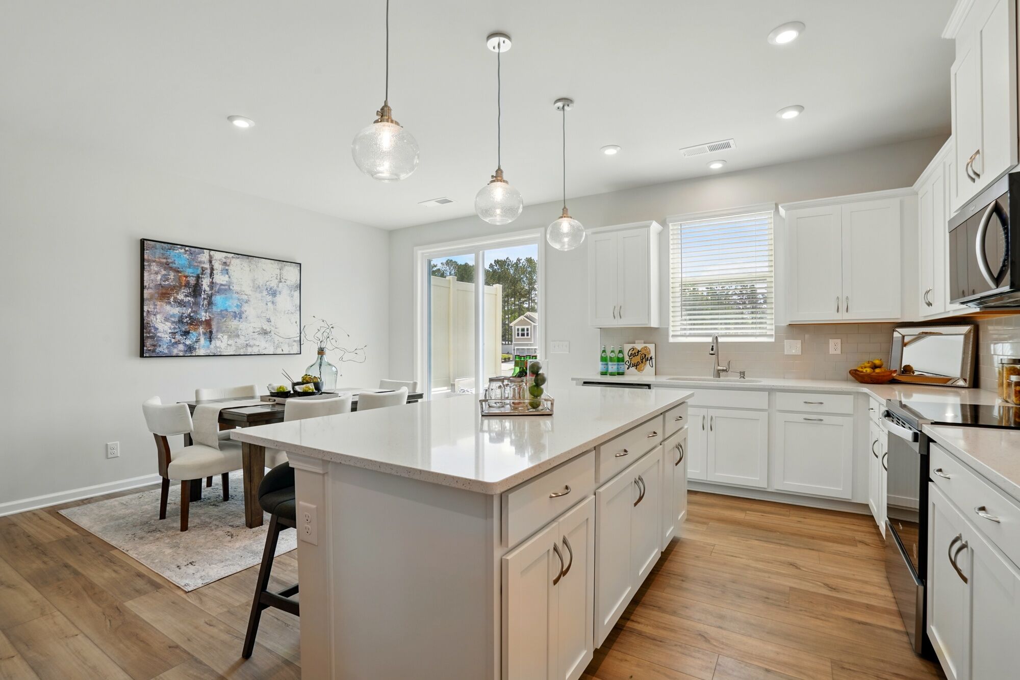 Kitchen with breakfast area