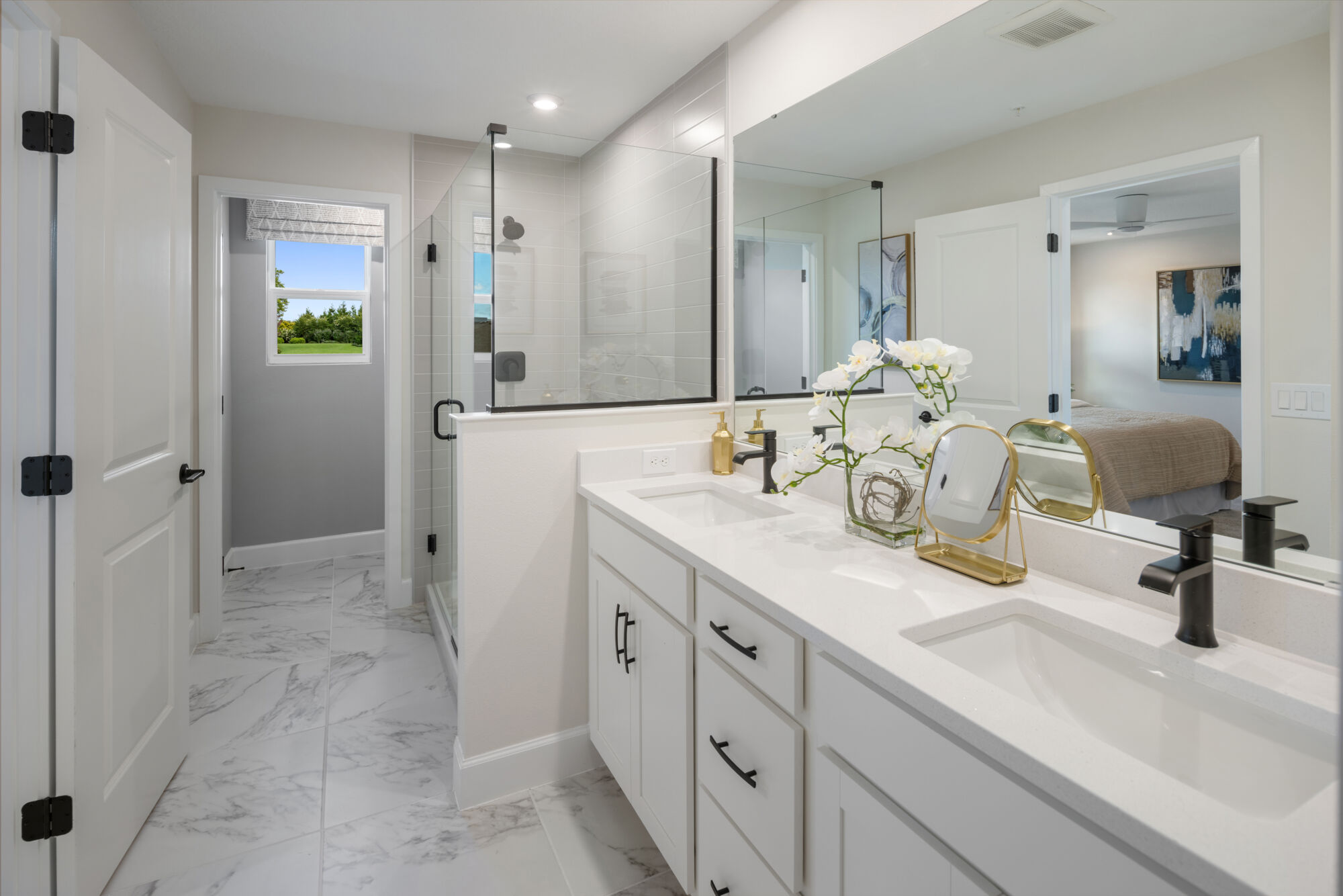 MODEL PHOTOGRAPHY - Owner's Bathroom