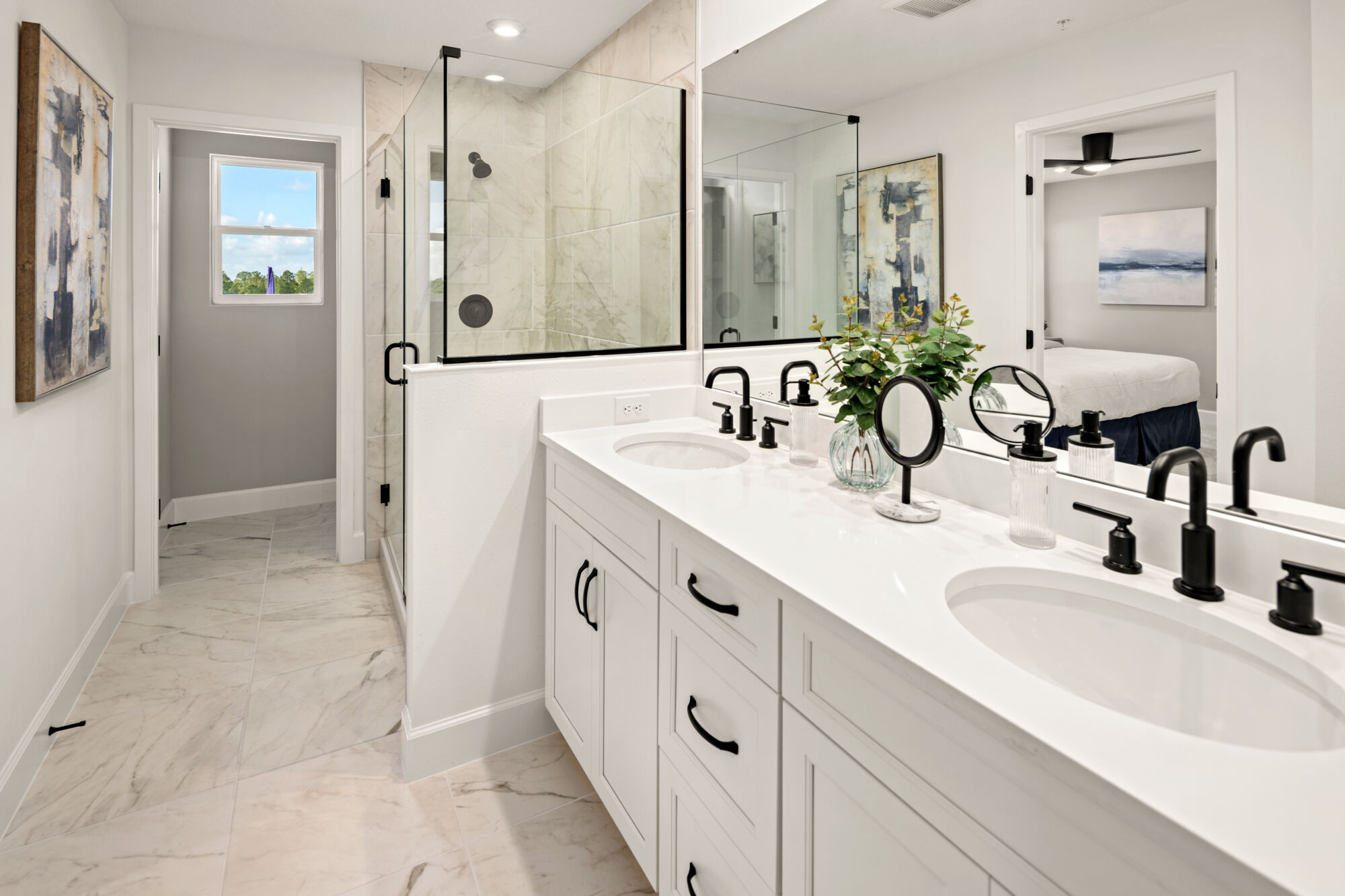 MODEL PHOTOGRAPHY - Owner's Bathroom