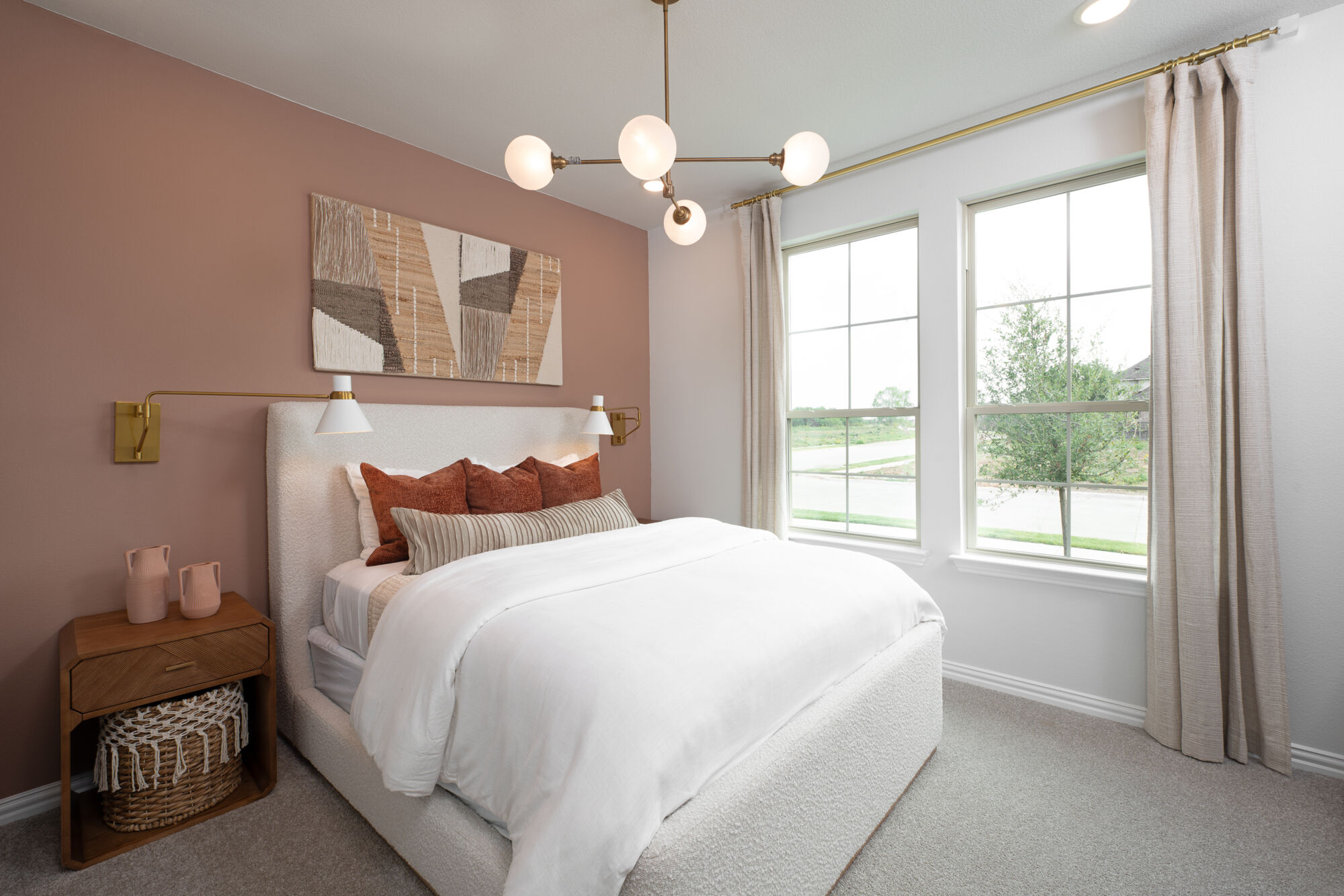 Photo representation of the Elinor model. Colors, finishes and options will vary.