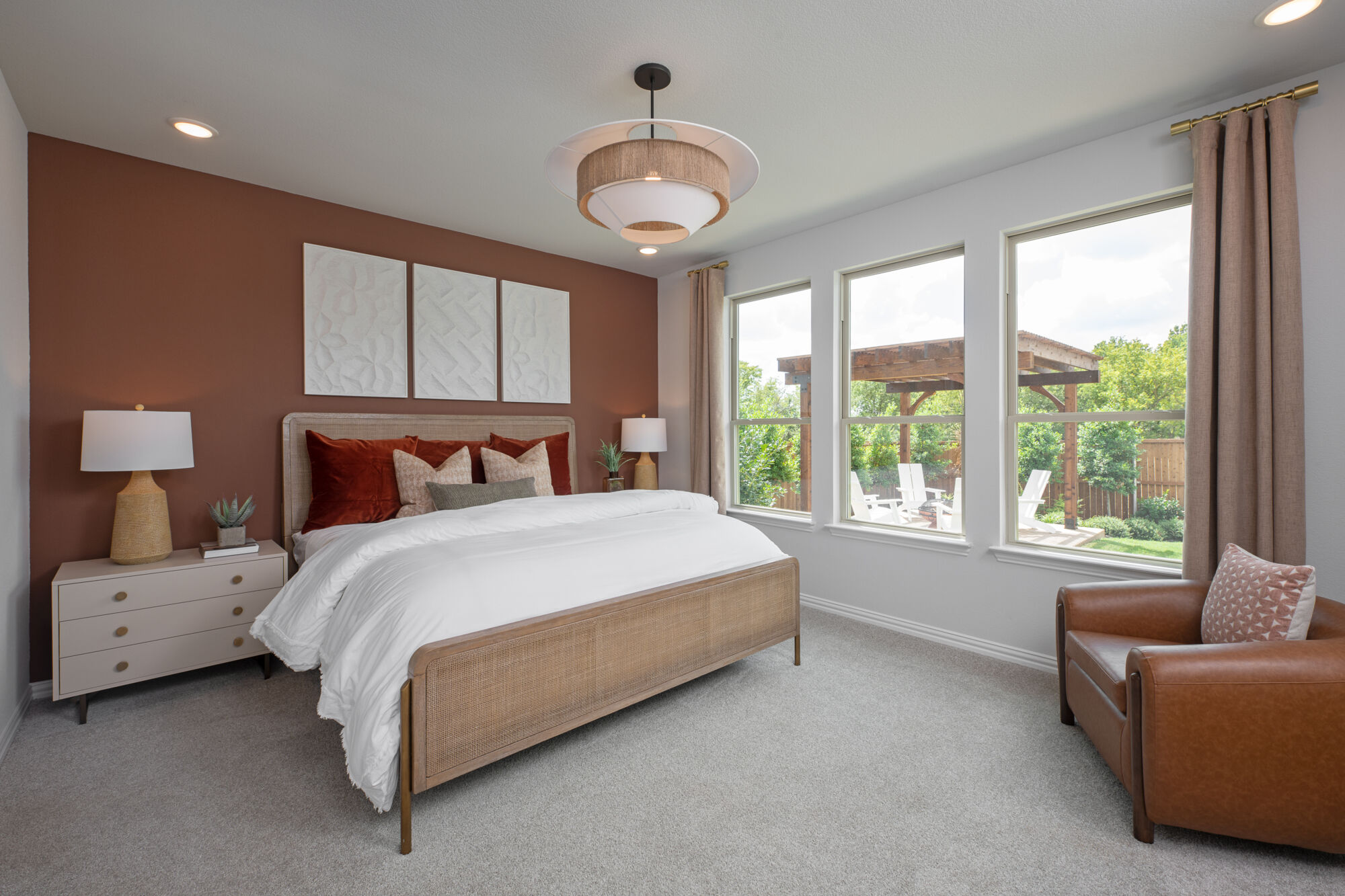 Photo representation of the Elinor model. Colors, finishes and options will vary.