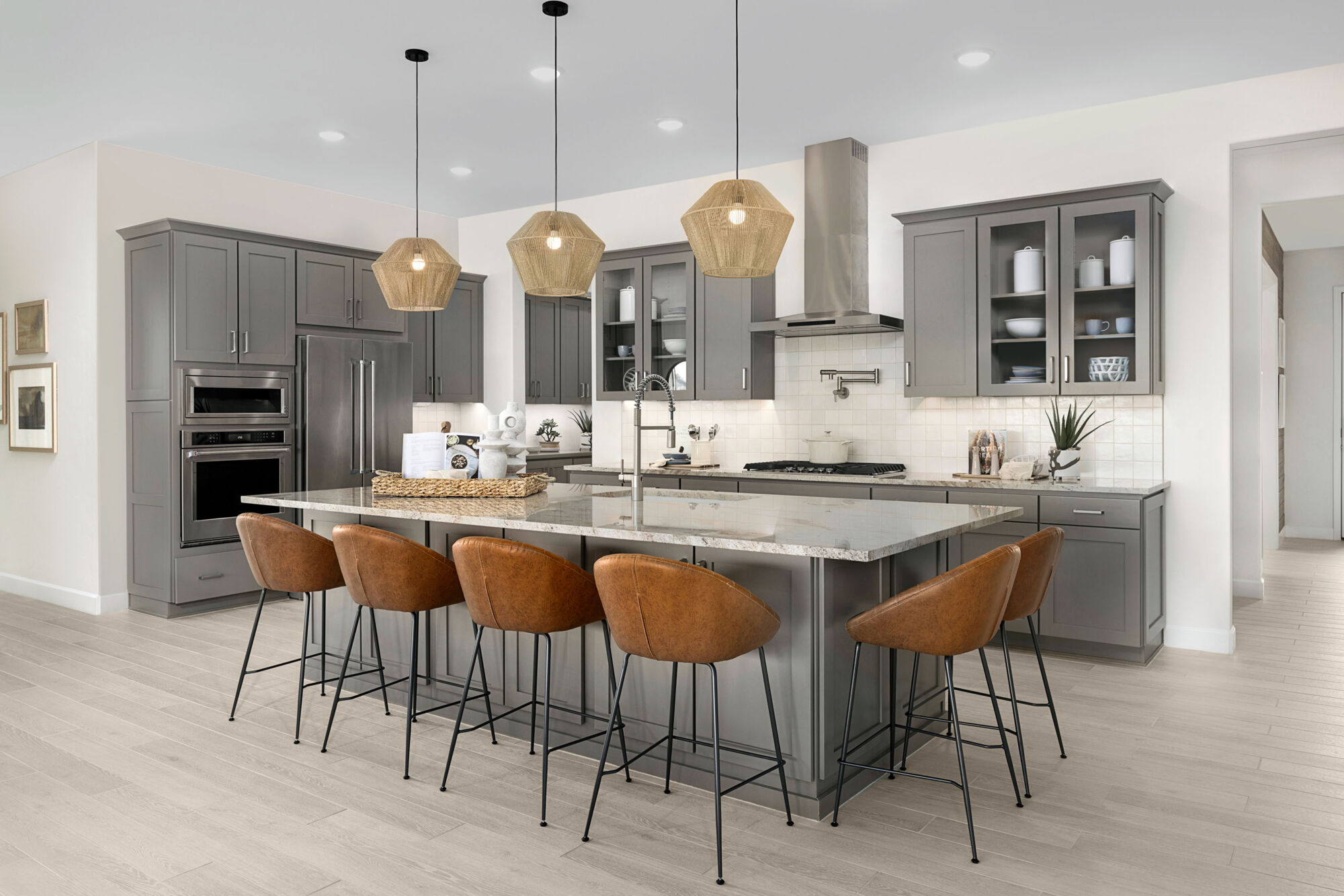 Kitchen w barstools